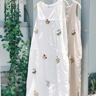 Đầm sát nách Linen Tưng thêu tay- Nhà Của Moon