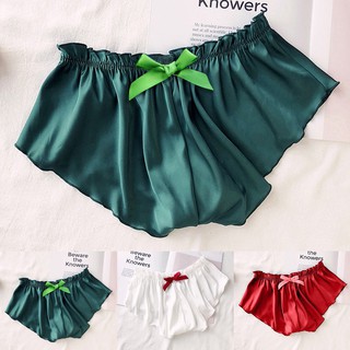 Bộ đồ ngủ vải lụa satin phối ren hoa quyến rũ cho nữ