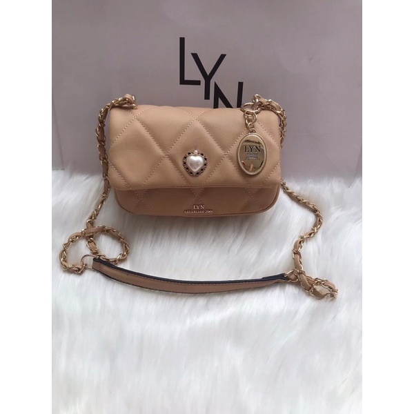 Túi L.Y.N mẫu mới sz 19cm