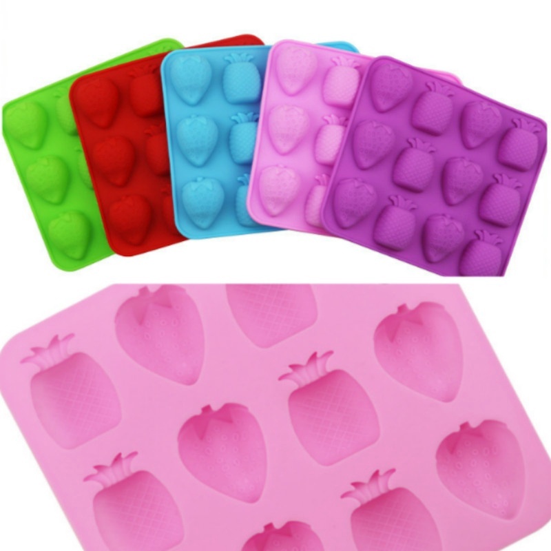 Khuôn Silicone Làm Bánh Tạo Hình Quả Dứa / Dâu 3D Độc Đáo Tiện Dụng