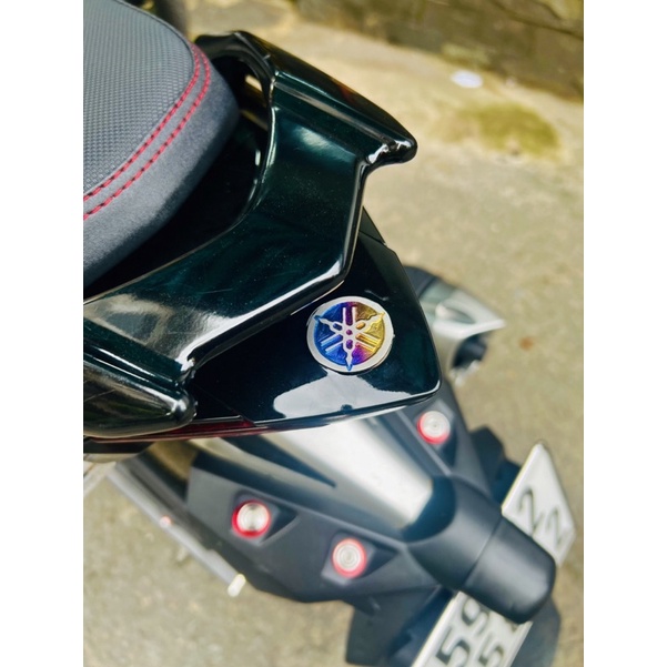 Tem Titan Logo Yamaha Dán Đầu Xê,Đuôi Đèn,Biển số v.v