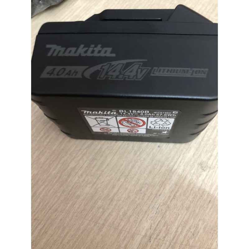 Vỏ pin in Makita 4.0Ah 14.4V đẹp và in sắc nét