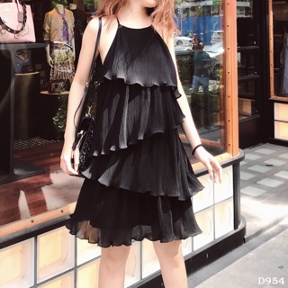 Đầm cổ yếm dập ly tầng (ib check hàng trước)