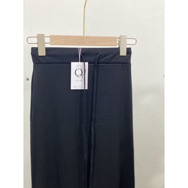 Chân váy đuôi cá dáng dài loe rộng - phong cách ulzzang Hàn Quốc [Ảnh và video ship tự chụp] | BigBuy360 - bigbuy360.vn