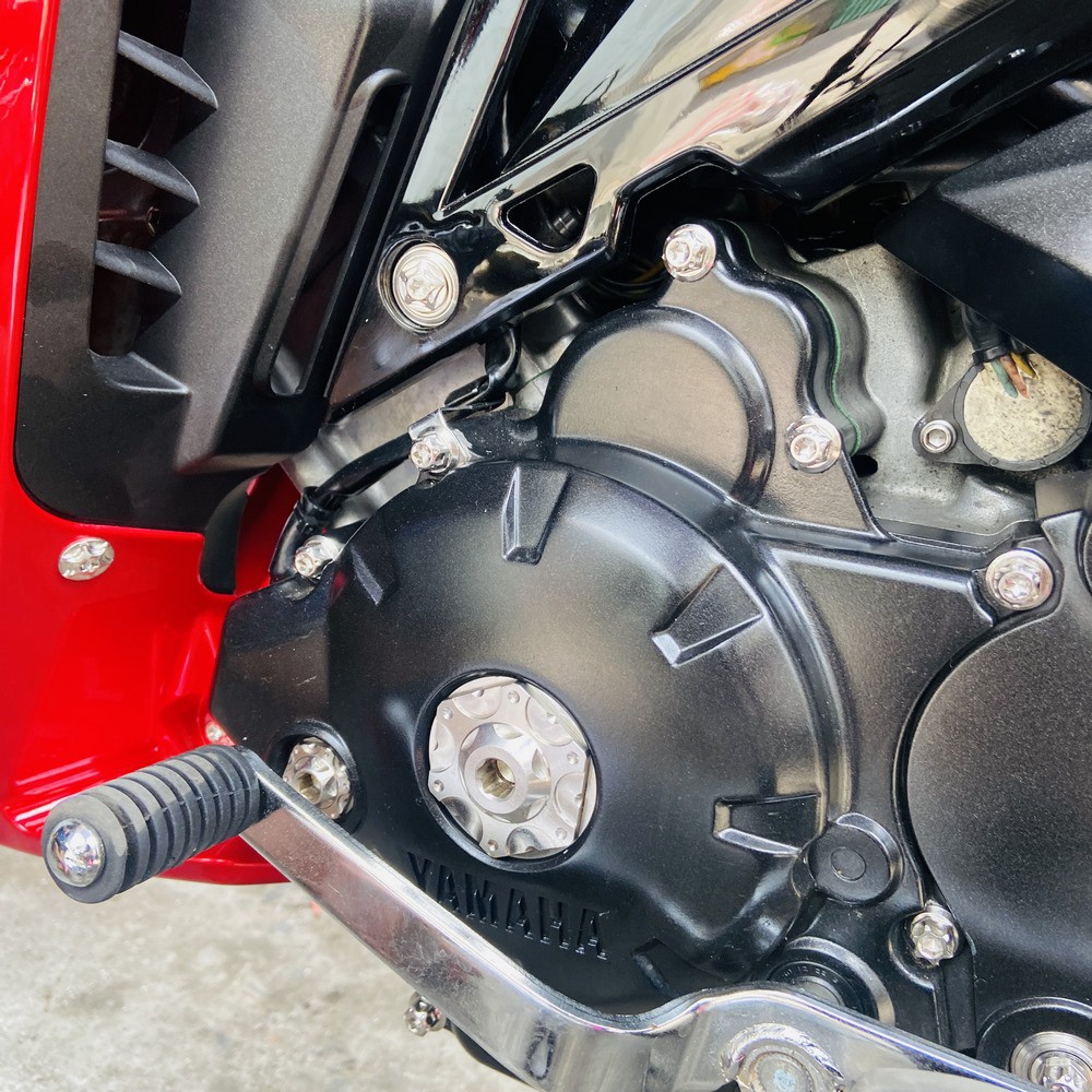 Bộ ốc lốc máy INOX SALAYA lắp cho các dòng xe WAVE, DREAM, EXCITER, VARIO, WINNER, SONIC, SATRIA