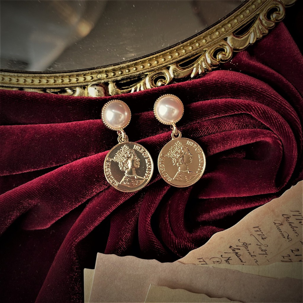 Bông tai ngọc trai nhân tạo hình đồng xu hot trend - khuyên tai phong cách hy lạp - phụ kiện trang sức earrings Hades.js