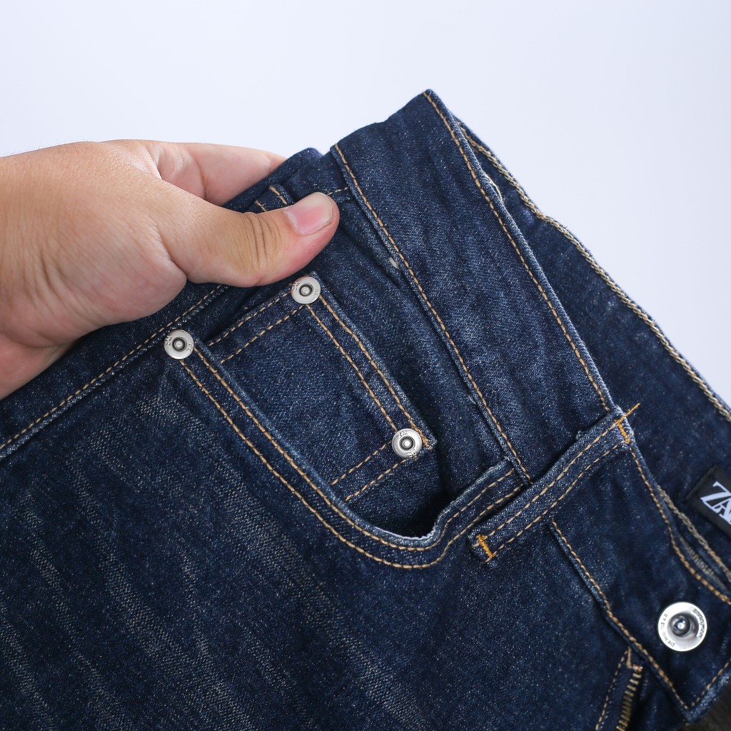 Quần jean nam [𝐅𝐑𝐄𝐄𝐒𝐇𝐈𝐏] Quần jeans trơn ống ôm chất bò vải mềm mịn cao cấp dáng ôm dễ phối áo thun, sơ mi - QJ28