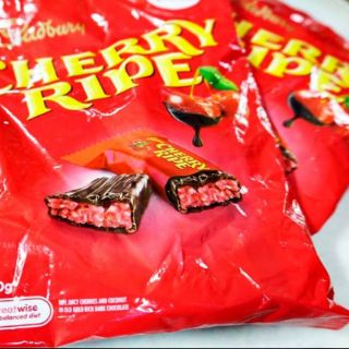 Socola Nhân Cherry+Dừa Cadbury Cherry Ripe Úc