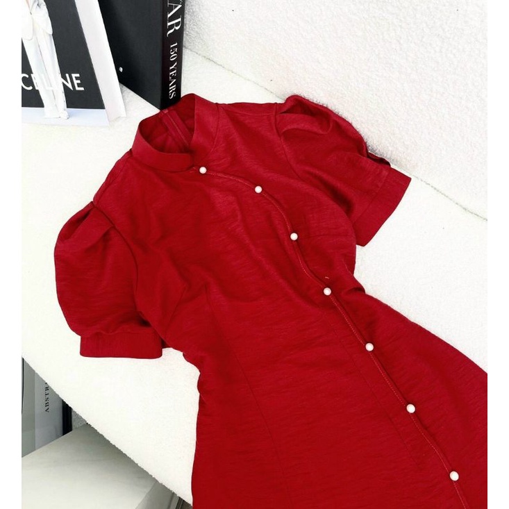 ĐẦＭ ĐỎ CỔ TÀU NÚT LỆCH