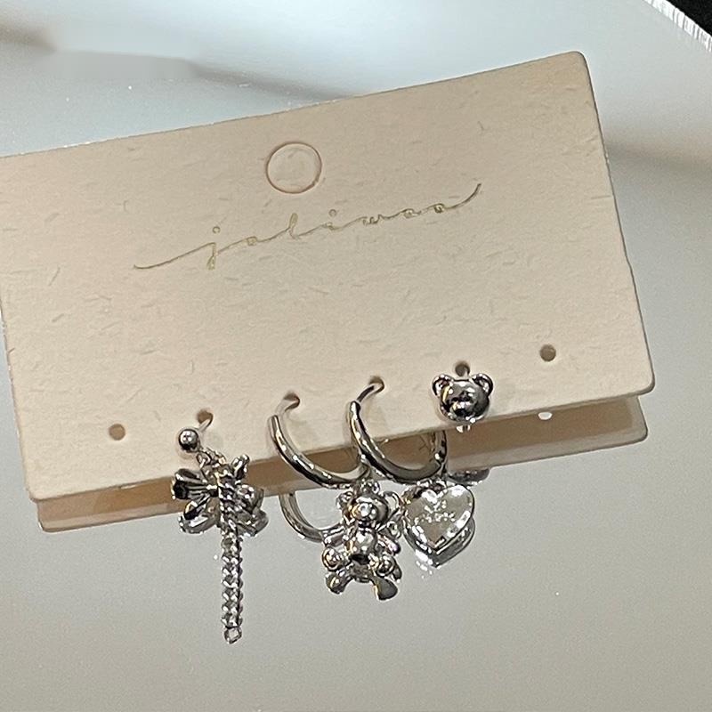 Bông Tai Bốn Mảnh Đính Nơ Hình Gấu Trái Tim Cá Tính Hợp Thời Trang