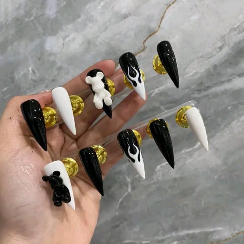 Móng giả_nail box móng thiết kế gấu bearbick  xinh xẻo