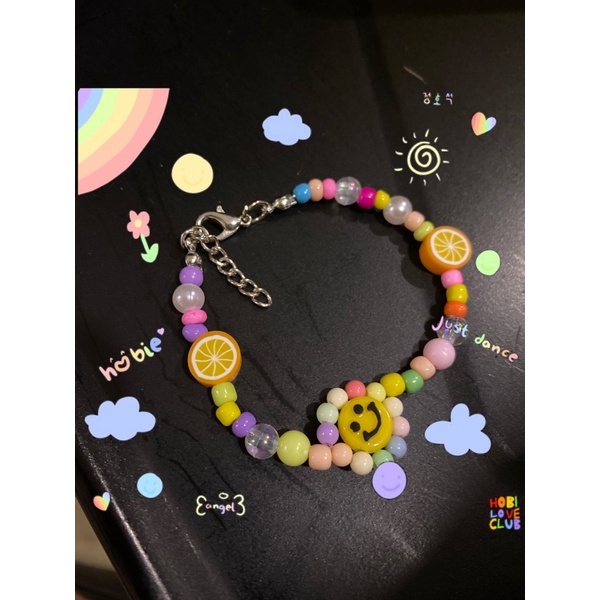 Vòng tay hoa mặt cười