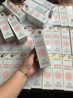 Kem chống nắng v7 hàn quốc dạng xịt