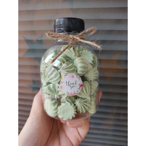 Kẹo meringue nụ hôn