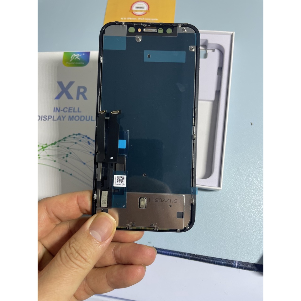 Màn hình thay thế cho Xr tặng kèm bộ sửa 8 trong 1 tự thay thế