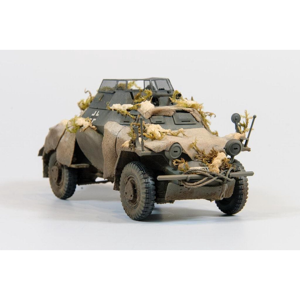 Mô hình lắp ráp xe quân sự bọc thép Đức 1/35 Sd.Kfz. 222 Leichter Panzerspähwagen Tamiya 35270