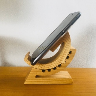 Kệ để điện thoại thông minh hình bánh răng bằng gỗ ash (tần bì) cao cấp nguyên khối, dễ dàng thay đổi độ nghiêng