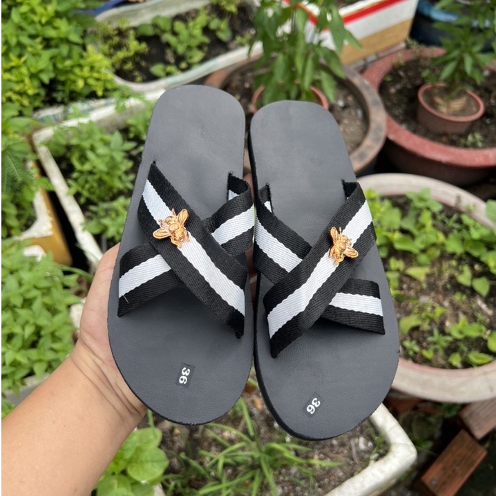 Dép quai chéo dù trắng đen size từ 33 đến 45