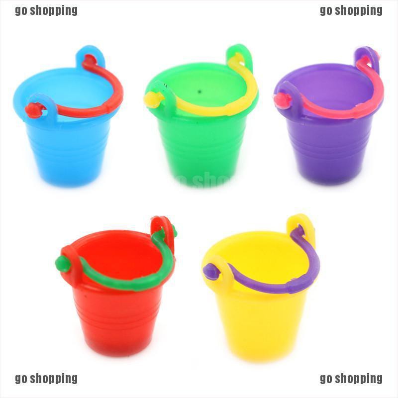 {go shopping}1:12 Mini Cute Bucket Plastic Colored Dollhouse Decoration Toy