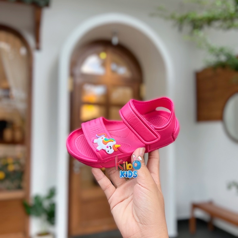 ￼￼Sandal Xốp Cho Bé Gái Siêu Nhẹ Siêu Bền Hoạ Tiết Ngựa Pony SA409