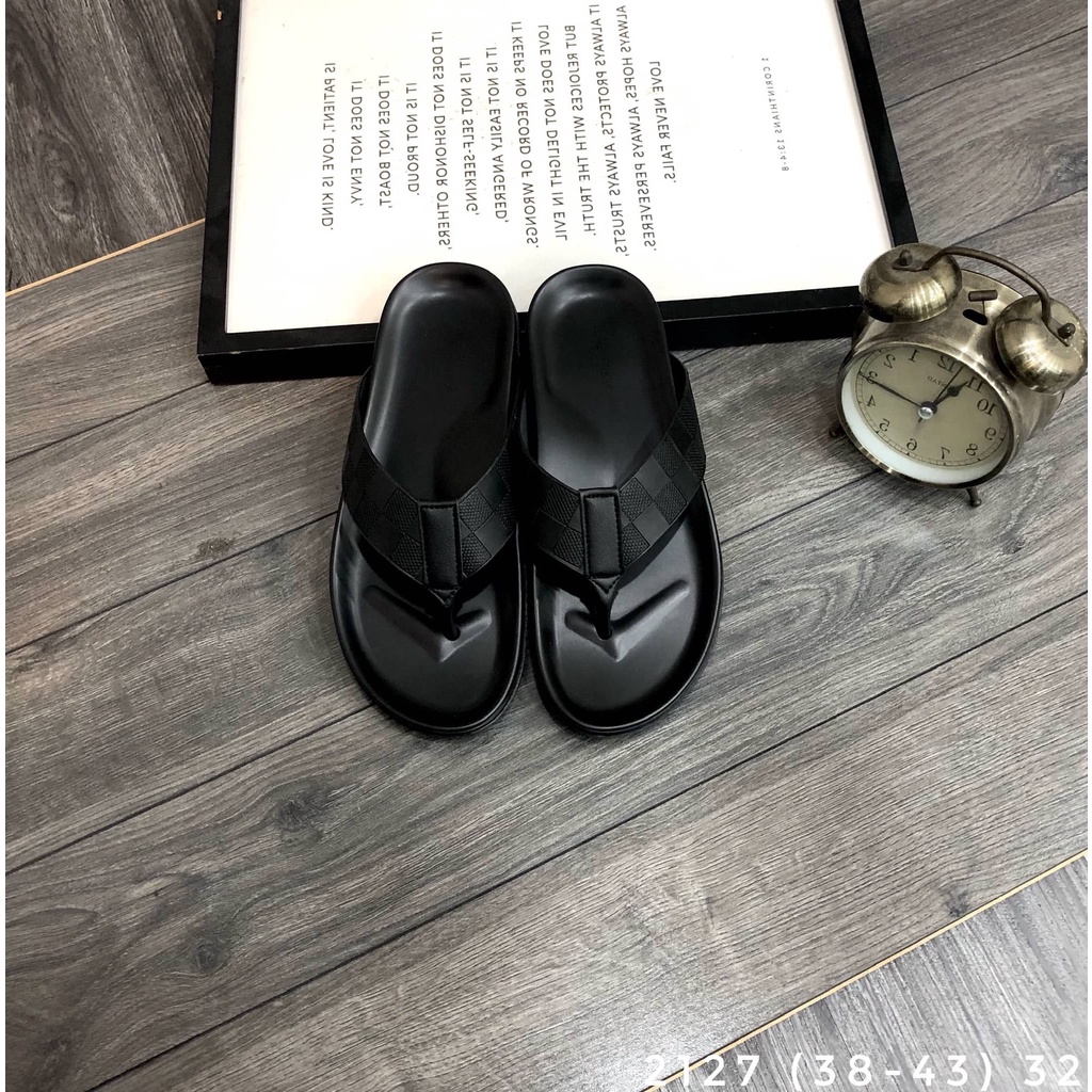 Dép Xỏ Ngón Nam, Dép Kẹp Nam Logo Thương Hiệu Màu Đen Đế Cao Su Chống Trượt Cực Bền - AKEY SHOP- 2086