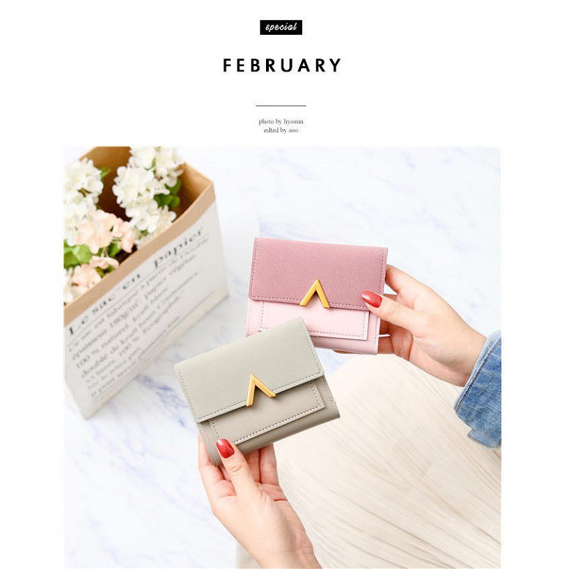 VÍ NGẮN CẦM TAY KHÓA CHỮ V NGƯỢC THỜI TRANG [VN1] | BigBuy360 - bigbuy360.vn