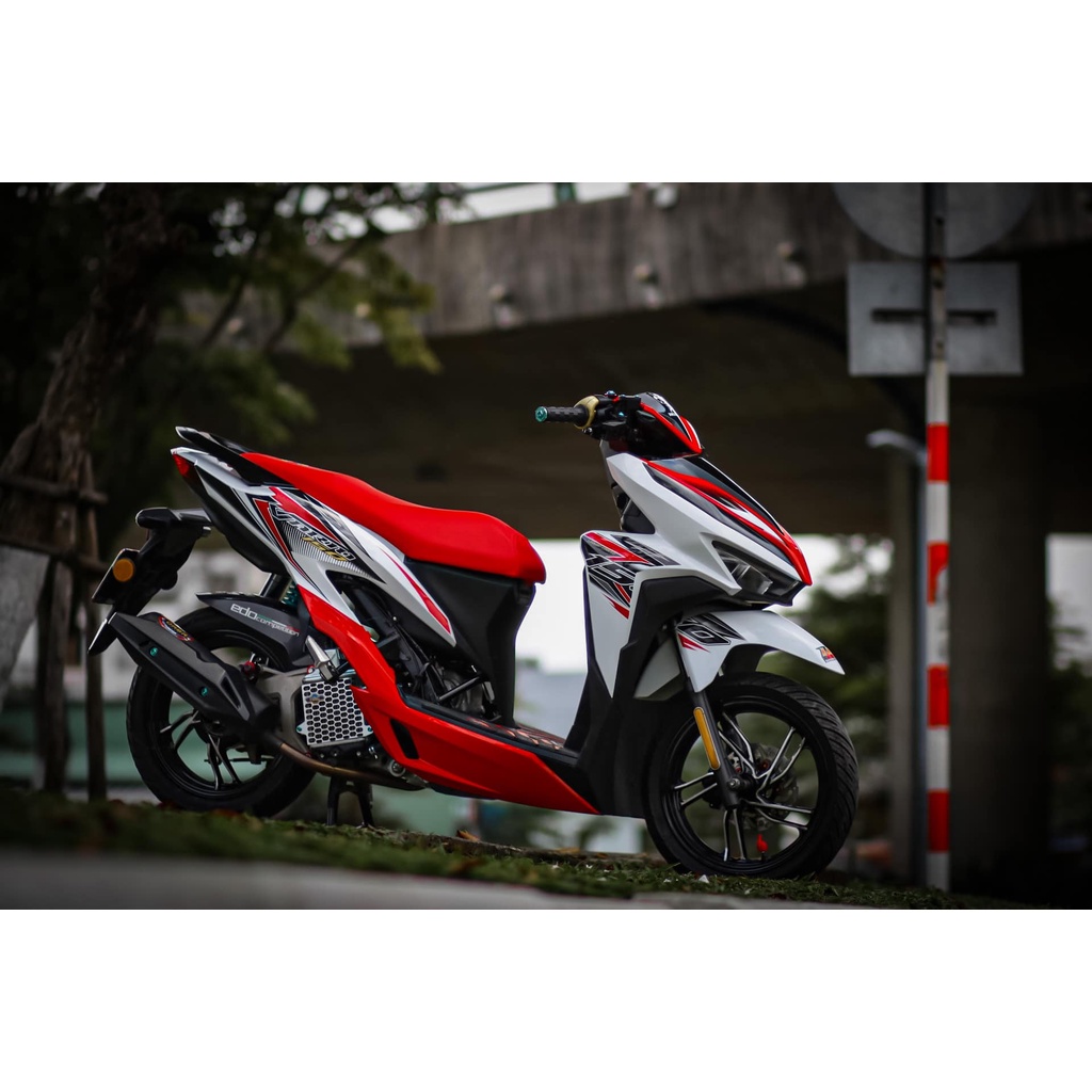 Tem Rời Dán Xe Vario 125 150 2018 Mẫu Chỉ Trắng Đỏ Đen Số 150 Cực Đẹp, Hàng 3 Lớp Chất Lượng Cao .Team Decal
