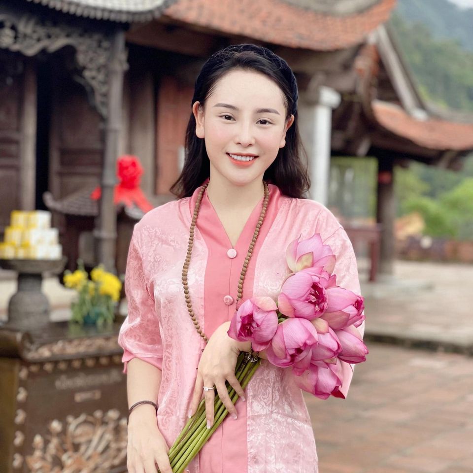 Đồ Lam Đi Chùa - Sét Pháp Phục Bà Lai Áo Vải Gấm Sang Trọng Nhã Nhặn Lịch Sự - Quần Lụa Satin