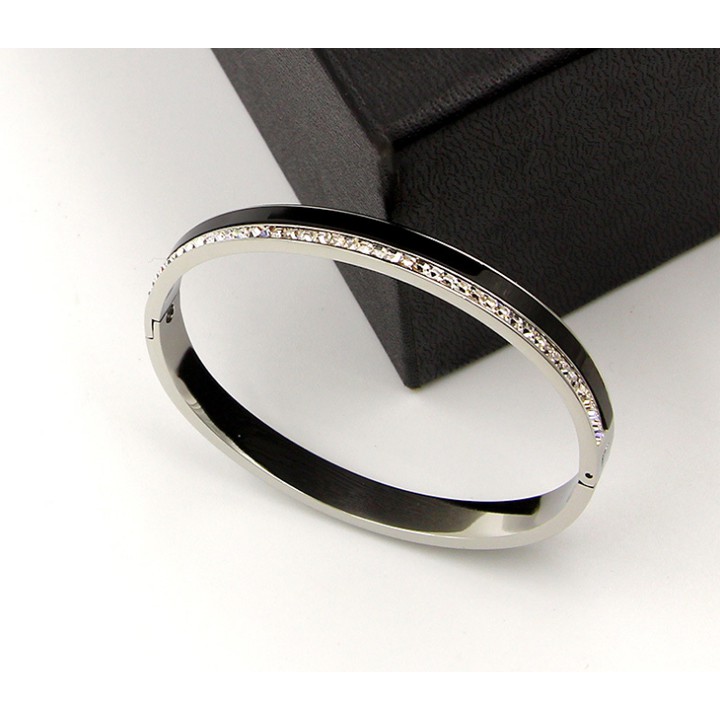 Vòng tay nữ titan cao cấp 1 hàng đá trắng kết hợp 1 hàng đen siêu đẹp, bền màu, hợp thời trang