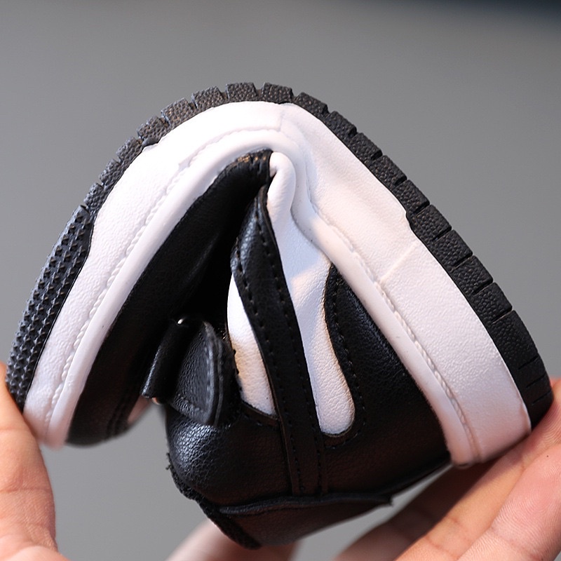 Giày thể thao cho bé trai, bé gái kiểu dáng năng động đế mềm, siêu nhẹ, lót giày kháng khuẩn đủ màu bon.shop16