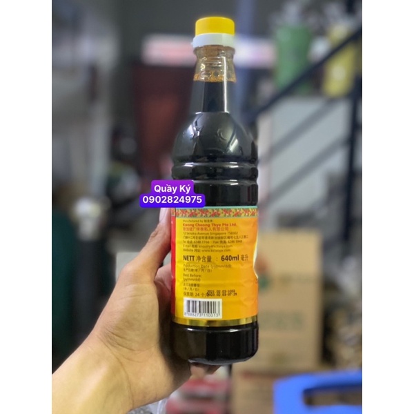 Nước tương Kwong Cheong Thye Dark Soya Sauce Superior 640ml