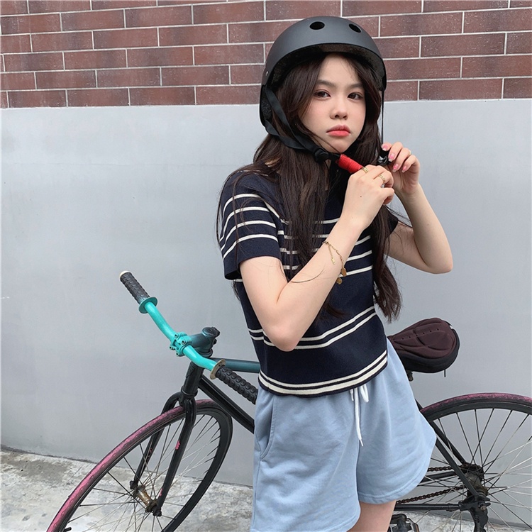 【Hana and Alice】Áo Thun Dệt Kim Ngắn Tay Cổ Tròn Họa Tiết Kẻ Sọc Màu Sắc Tương Phản