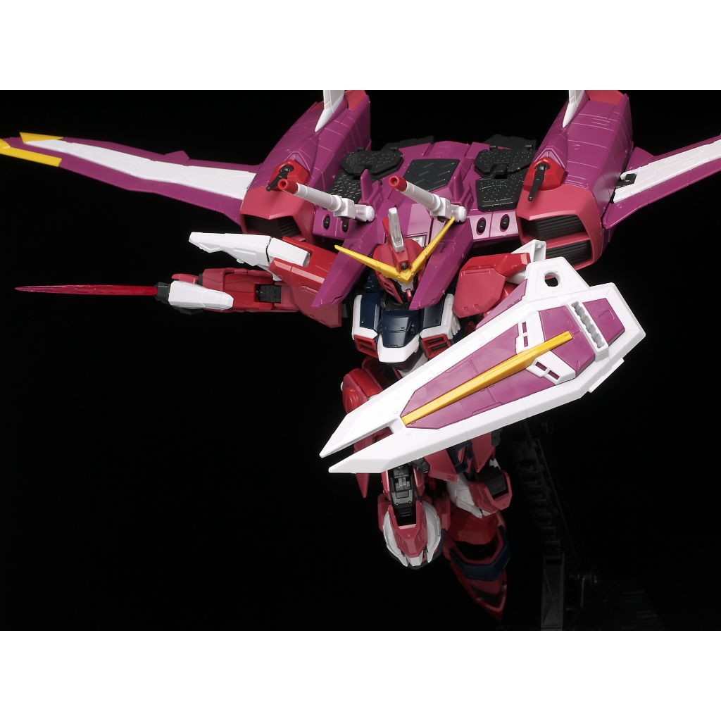 Mô hình Gundam Bandai RG 09 Justice Gundam 1/144 SEED