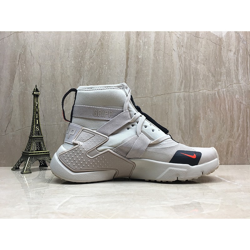 Stylish high-neck Nike Air Huarache Gripp Wallace for men and women