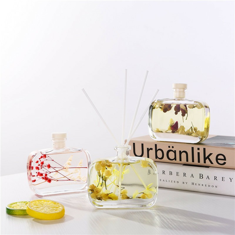 Nước Hoa Để PhòngGIADUNGTONGKHO1Tinh Dầu Thơm Phòng Lọ Khuếch Tán Nước Hoa Thơm Để Phòng Thiên Nhiên Thơm 100ML