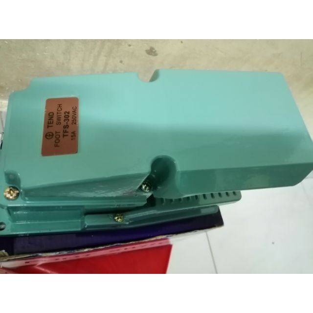 Công tắc bàn đạp chân Tfs-302-15A- 250vac