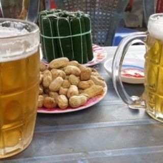 Cốc thủy tinh uống bia có quai 300ml Quai52