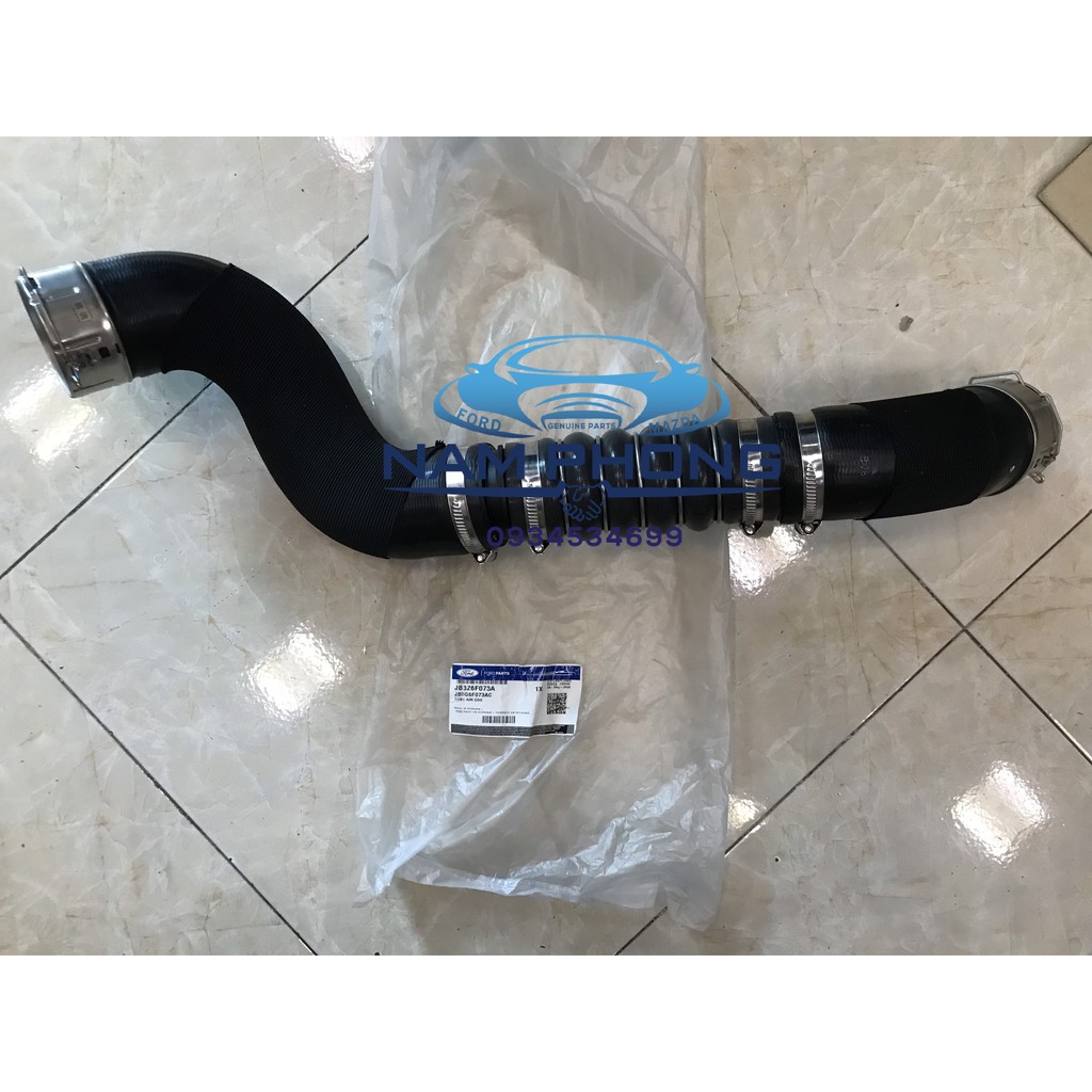 Ống gió từ két làm mát turbo đến cổ bướm ga dành cho Everest 2.0 2018-2020 - JB3Z6F073A / JB3G6F073AC