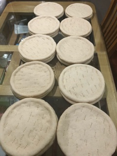 COMBO 5 ĐẾ BÁNH PIZZA TƯƠI size27 cm( tặng sốt cà chua và lá thơm )