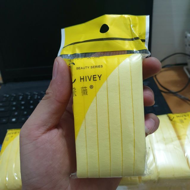 Gói 12 Miếng Bông Nở Rửa Mặt Bọt Biển Chivey Nhật Bản
