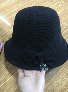 Mũ len vành rộng