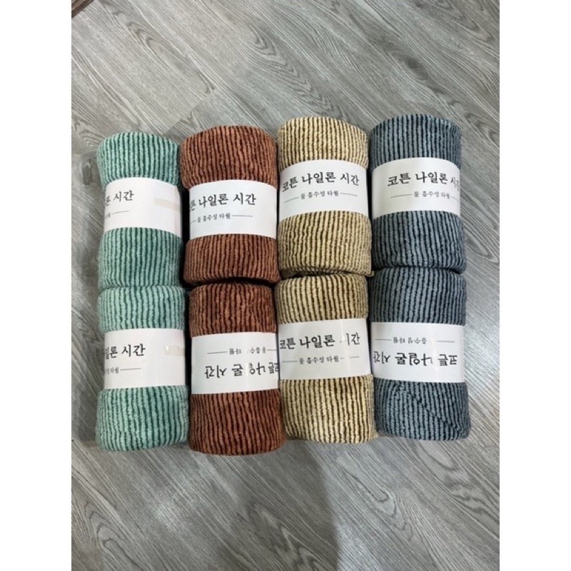 Khăn tắm lông cừu kẻ tăm nổi kích thước 70*140cm