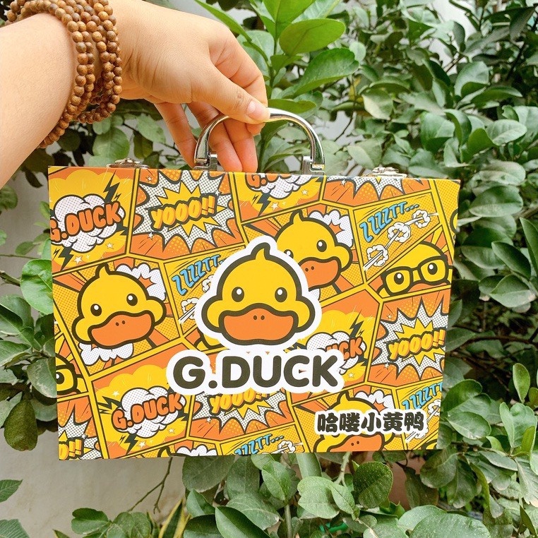 Hộp tô màu vịt vàng - Vali Gduck 67 chi tiết