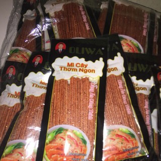 Bịch 50 tặng 2 gói mì cây dẻo cay Oliwa 27gr/gói