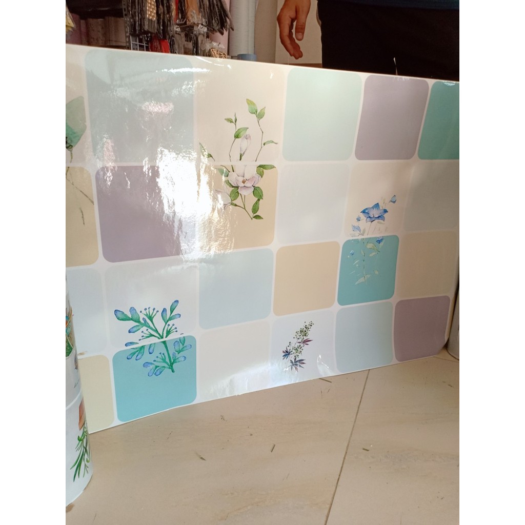 Decal dán bếp tráng nhôm cách nhiệt hoa ly tím khổ 60cm