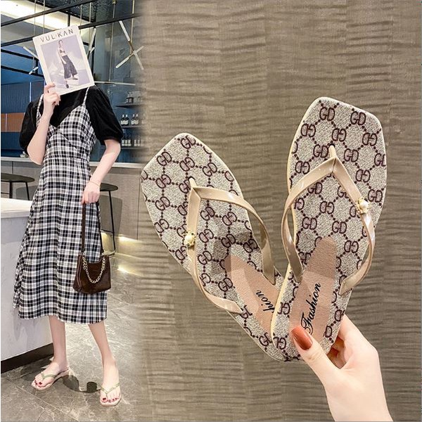 Dép Kẹp Nữ Hình Hoa Họa Tiết Dễ Thương Nhiều Màu Sắc Chất Nhựa Chống Nước