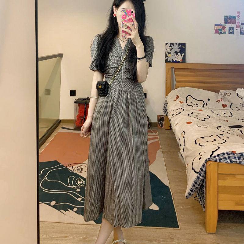 Đầm Midi Dáng Chữ A Tay Phồng Cổ Chữ V Họa Tiết Sọc Caro Thời Trang Cho Nữ