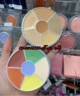 Triệc sắc kem che khuyết điểm Kryolan.