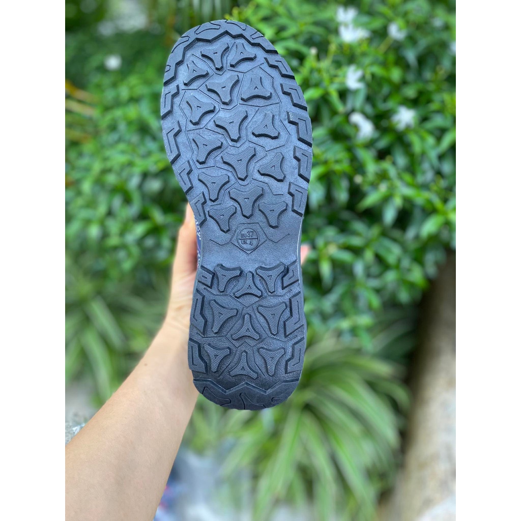 Sale giày leo núi đi bộ đường dài Rocktrail