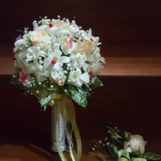 Cốt tay cầm cô dâu